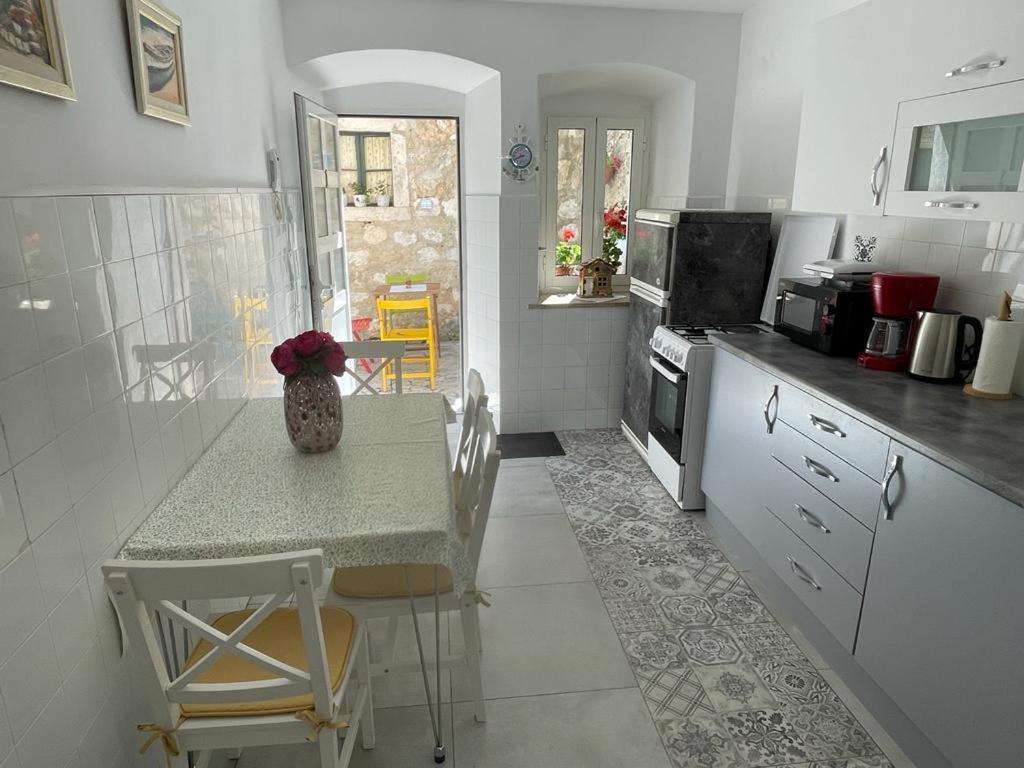 شقة Peaceful House In دوبروفينك المظهر الخارجي الصورة